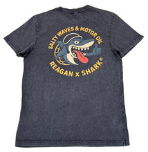 Charger l'image dans la galerie, Tee Reagan x shark dyed black © Salty Waves