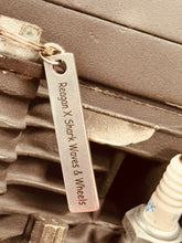 Charger l'image dans la galerie, Reagan x Shark Metal Key Opener