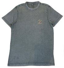 Charger l'image dans la galerie, Tee Reagan x shark © Salty Waves khaki
