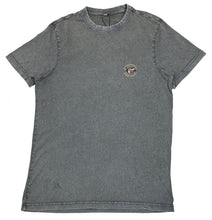 Charger l'image dans la galerie, Tee Reagan x shark © Salty Waves grey