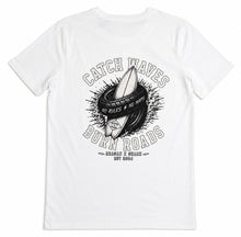 Charger l'image dans la galerie, Tee Reagan x shark © Catch waves Burn Roads