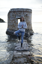 Charger l'image dans la galerie, Reagan © Hoodie Aloha Grey